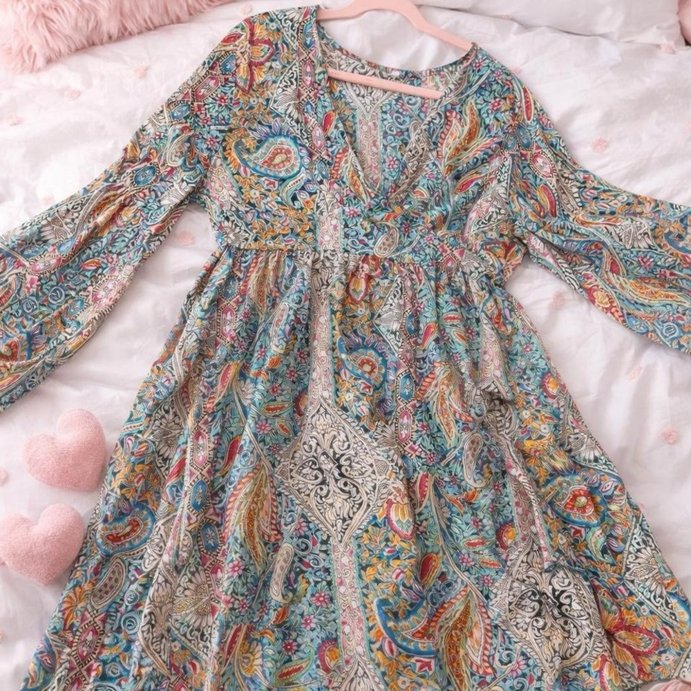 blue and multi-coloured paisley print dress‎ with bell sleeves SIZE 1X PLUS SIZE